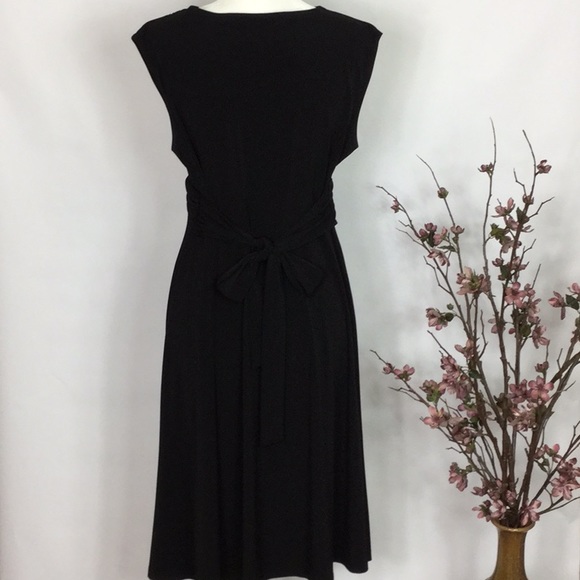 HOST PICK 🎊🎉🎊👍Mimi Maternity Dress - Picture 2 of 5